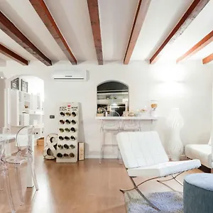 לינה וארוחת בוקר Moscova Luxury, מילאנו